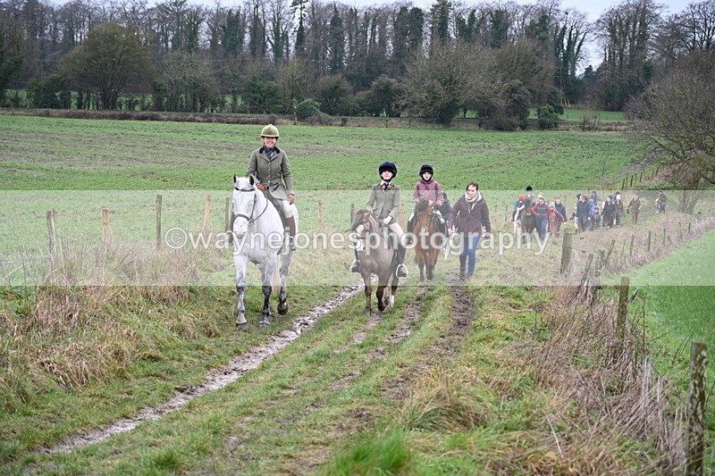 WJ7_9450 - Walk out..