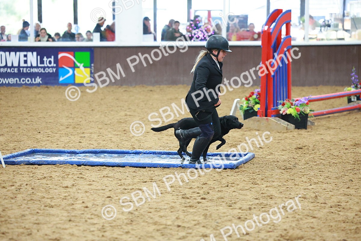 SBM_002467 - Class 3 - Horse & Hound (60cm)