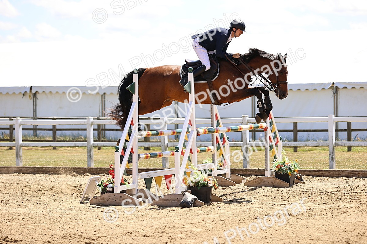 SBM_014802 - Class 15 - Senior Newcomers - 1.10m Open