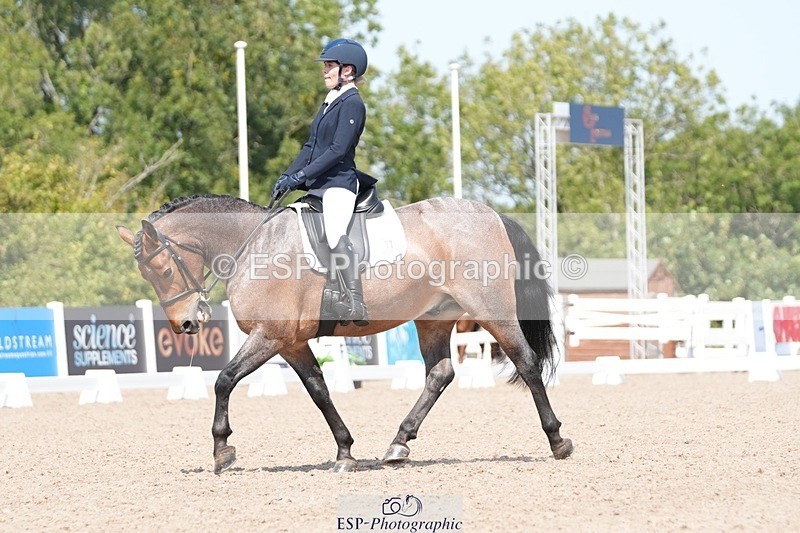 250817-125140-09447 - 177-Joanne.PengellyAshfield.Bob