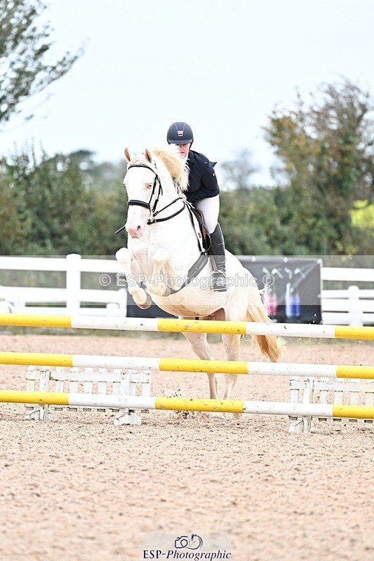 251015-103525-00056 - Cls 1 British Novice and 90cm Open