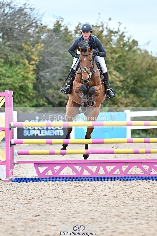 251015-131123-00507 - Cls 4 Newcomers and 1.10m Open