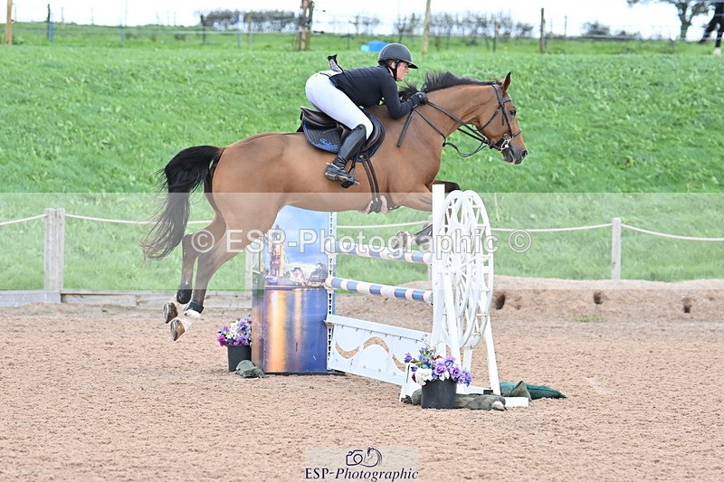 231013A-141850-02647 - Cls 9 Foxhunter & 1.20m Open