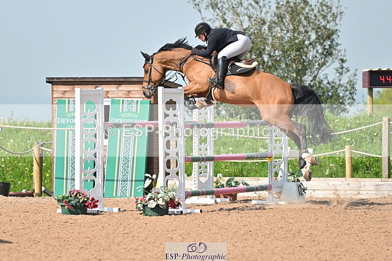 240512A-100708-17146 - Cls 48 National 1.30m Open