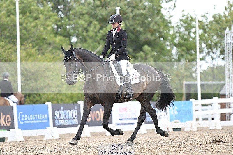 250907-141010-08661 - 100-Adele.RonchettiFamily.Affair