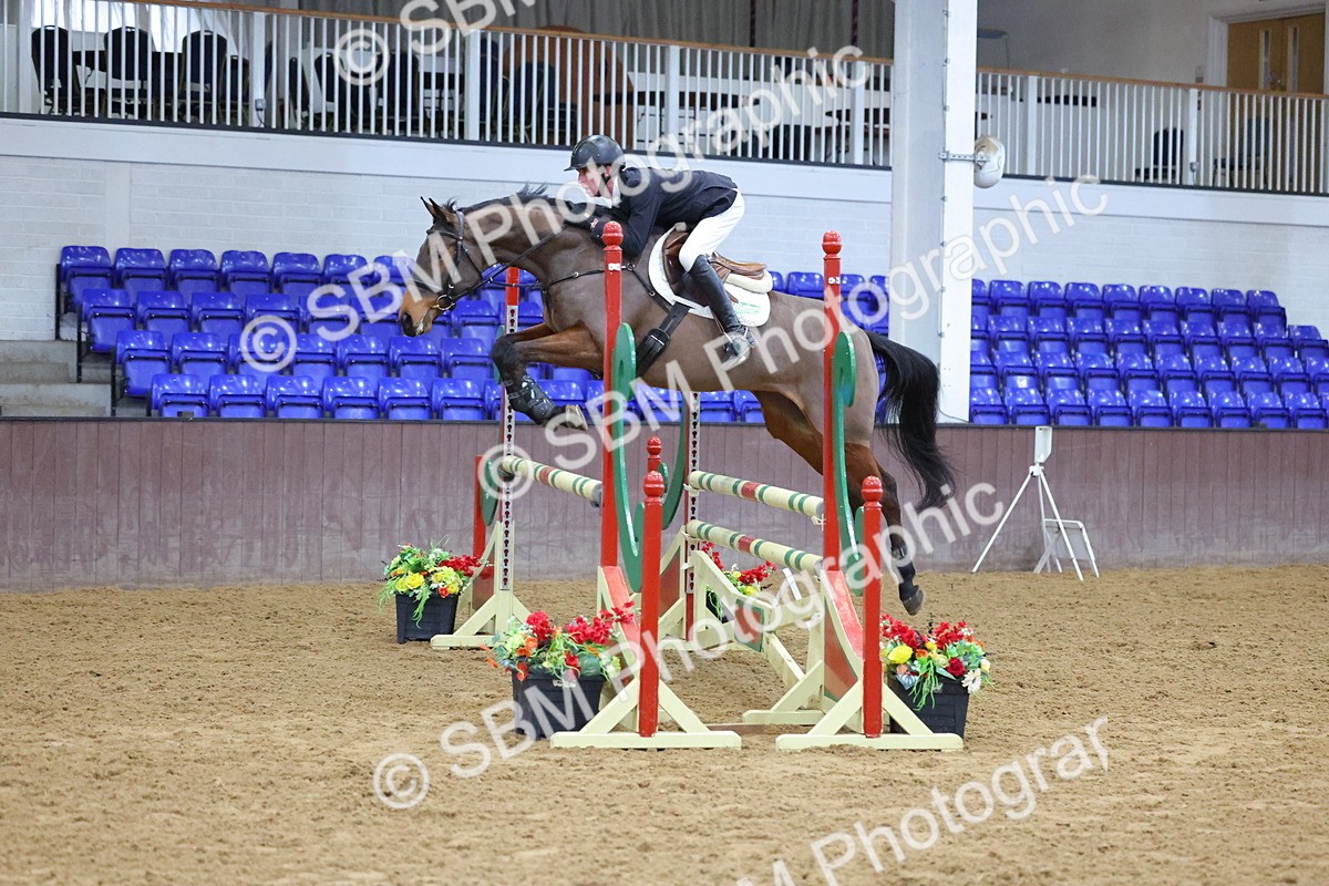 1I0A4795 - Class 9 - Senior Newcomers/ 1.10m Open