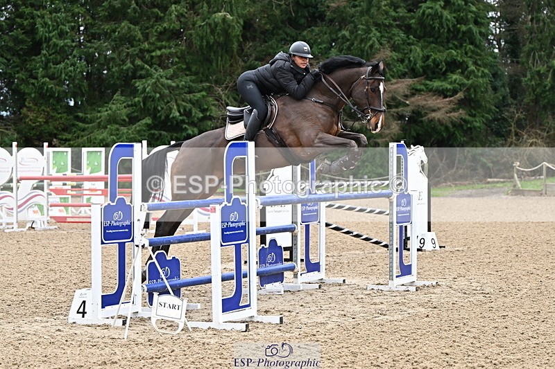 250201A-142925-00957 - Cls 04 Local Horse 120cm