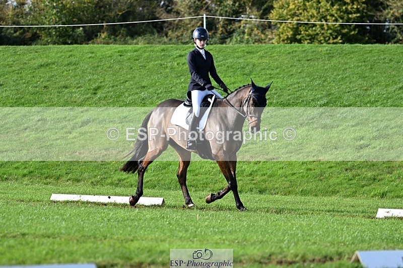 241025-113540-07174 - 548-Fenella.Redvers-DANCING.PADDE