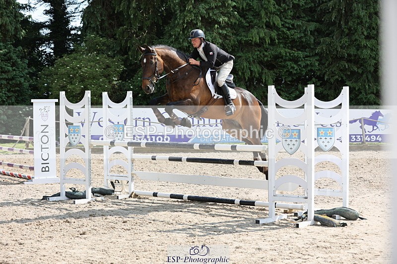 250614A-162420-08294 - Cls 30 1.05m Amateur Q and Open