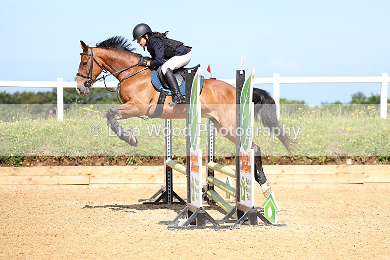 3E7A2721 - Class 2: 70cm Juniors and Seniors