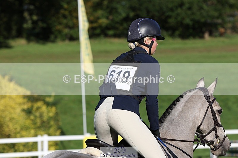 231022-102311-24496 - 619-GARVAGH.GOLDEN.OAK-Ella.Snow-TrotUp+SJ