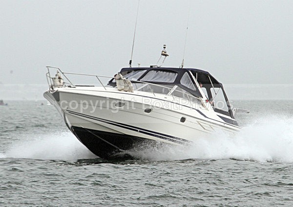 110625 WHITE KNIGHT IMG_3438 - Motorboats - Open