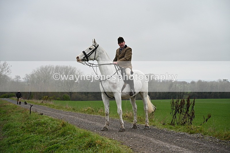 WJ7_9718 - Walk out..