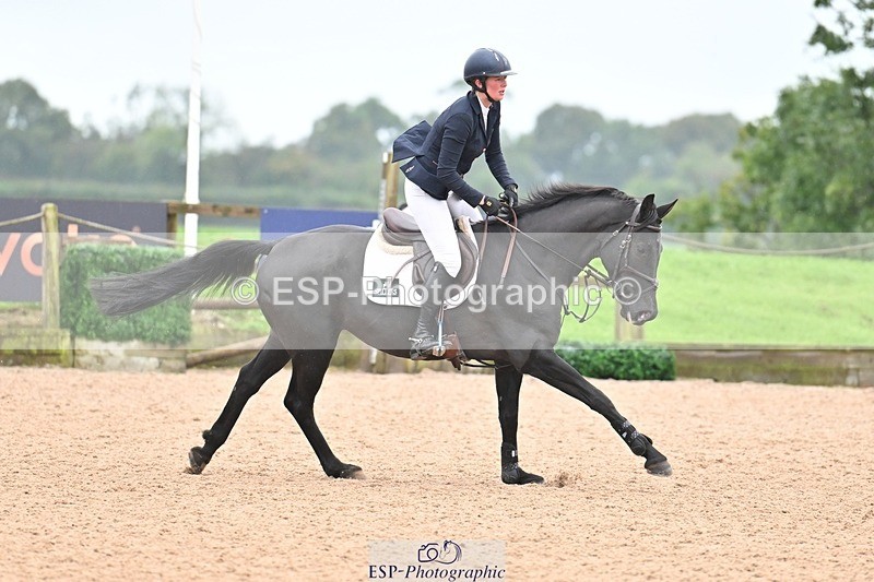 251003-113732-00510 - Cls 2 Newcomers and 1.10m