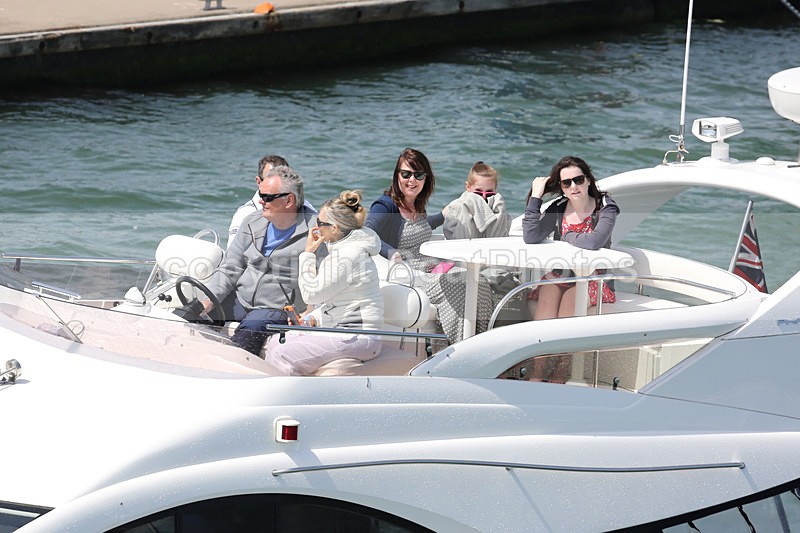 160508 ABBINESS - FAIRLINE PHANTOM 40 Y92A6197 - Flybridge Cruisers