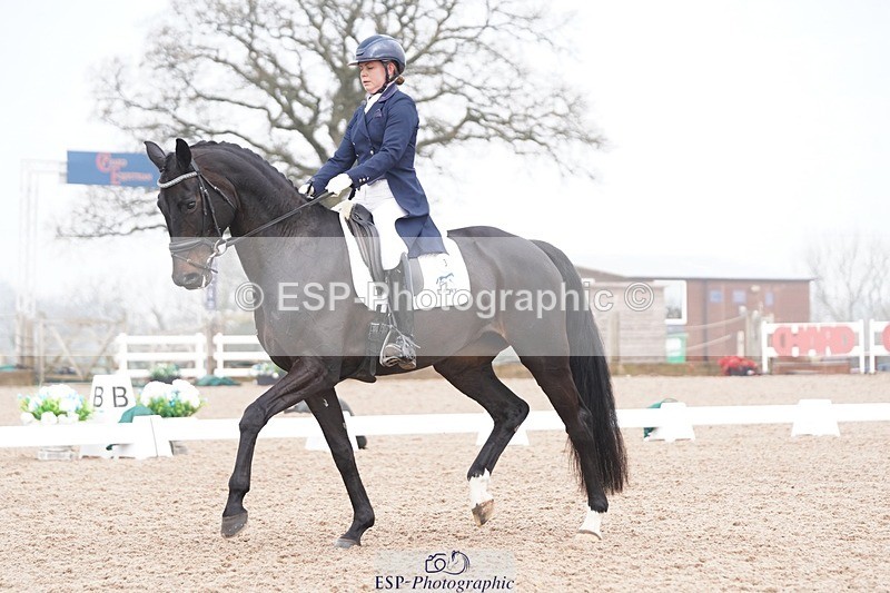 250404-102008-04262 - 003-Abbie.Newbury-Seagry.Firstamour