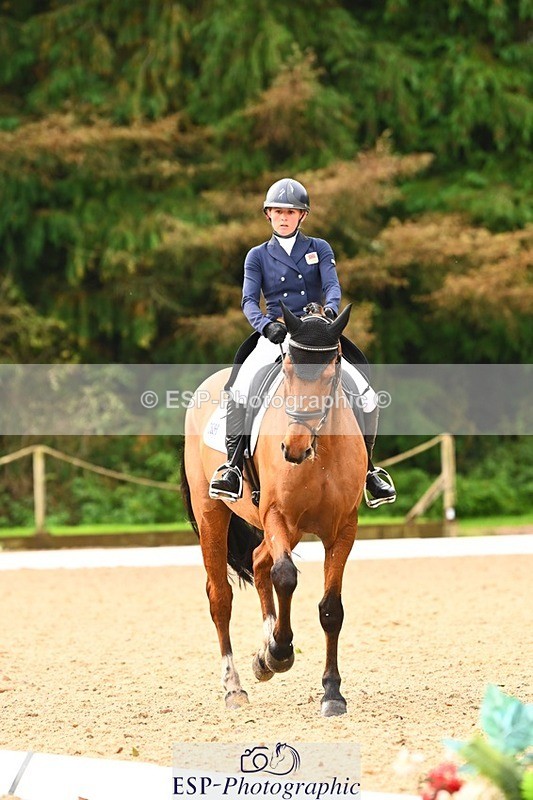 231021-095955-12932 - 330-TRINITY.THANKS.AWFULLY-Imogen.Gloag-DR