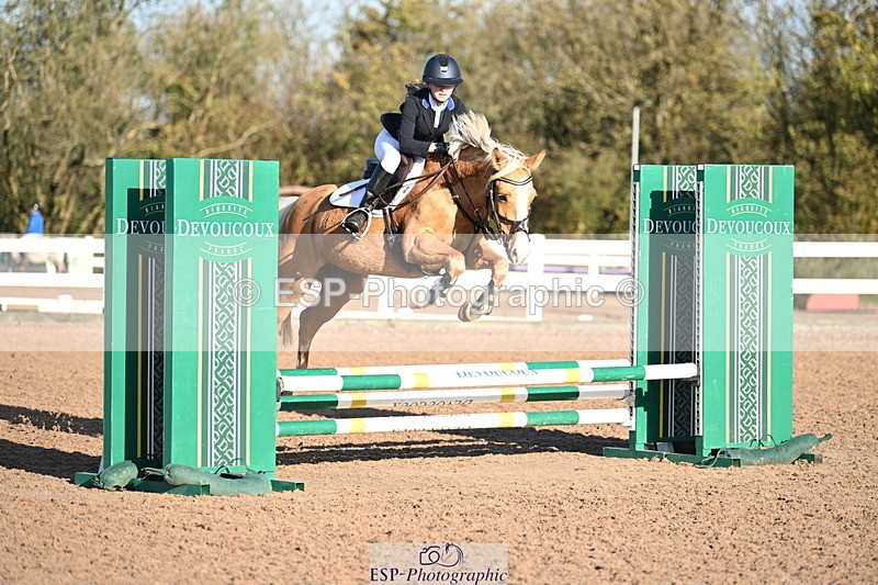 241026A-101750-00106 - SAT Cls 3 Pony Intro 70cm