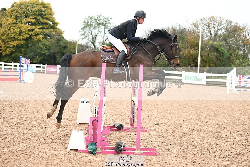 241023A-113958-00598 - Cls 1 British Novice and 90cm Open