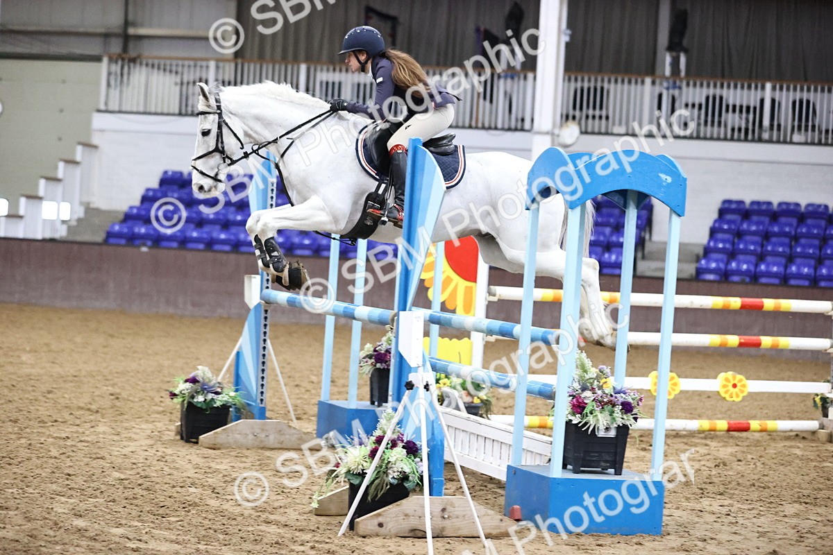 SBM_005480 - Class 17 - Senior Newcomers 1.10m