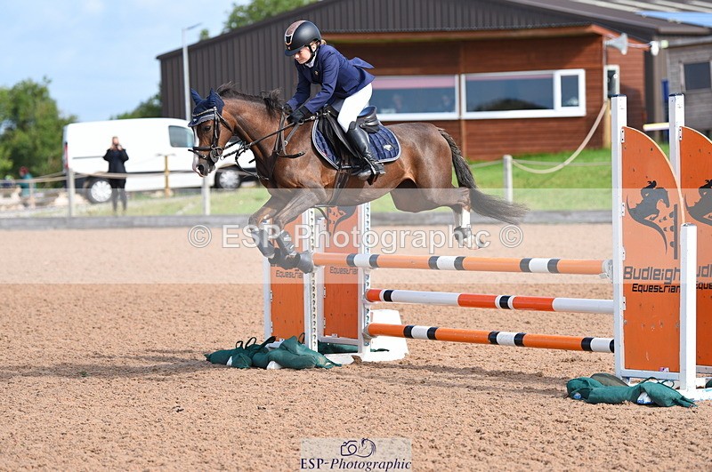 230716A-091704-01883 - Cls 32 Stepping Stones 128cm & 138cm