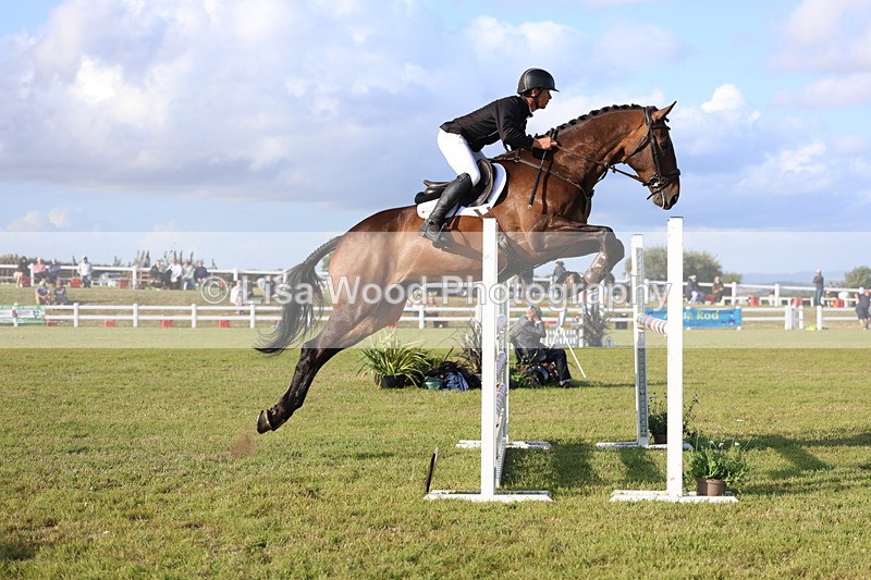 3E7A4591 - Class C1: Showjumping Senior Newcomers/1.10m open
