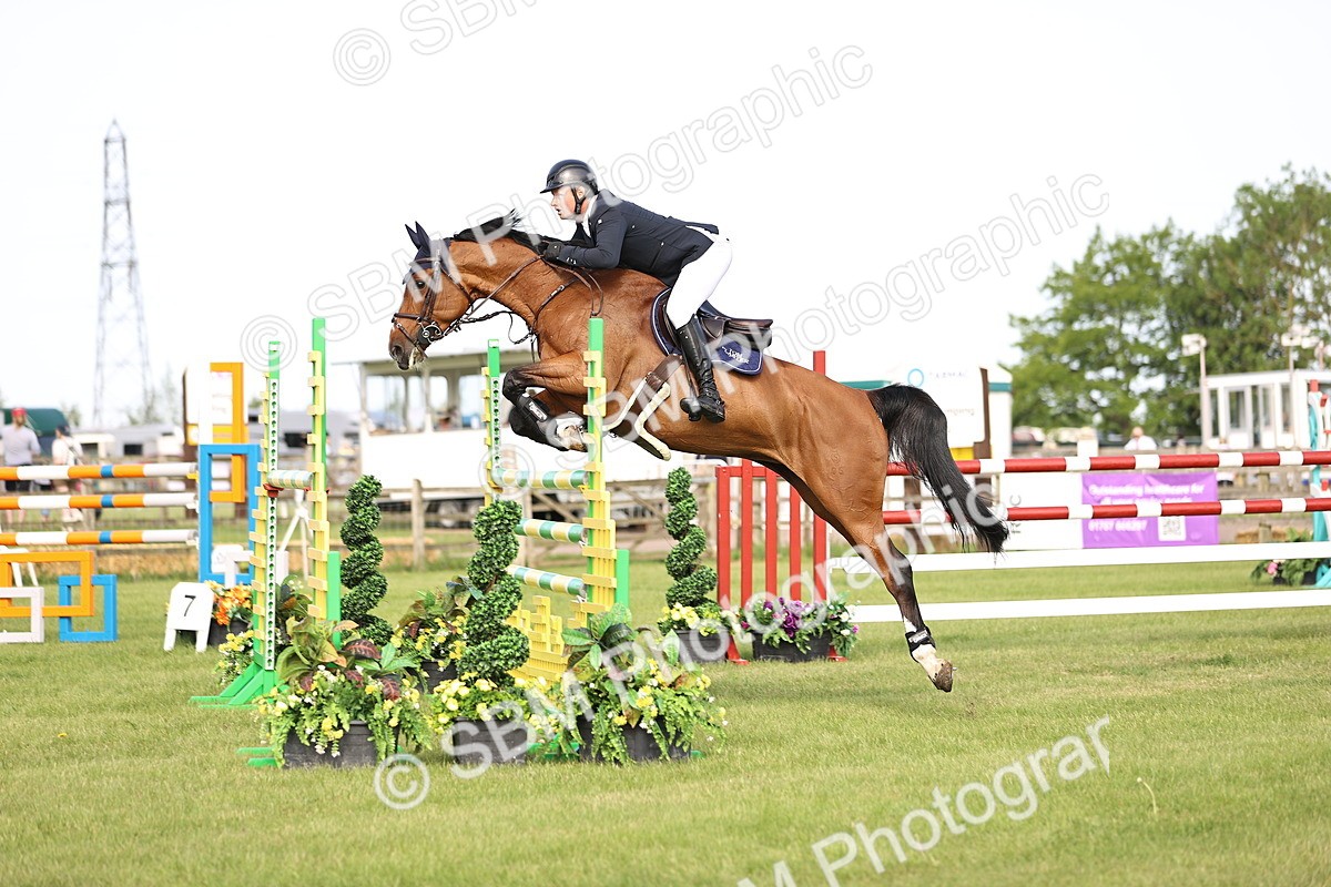 SBM_01305 - Class 200 - Martin Grant Homes Welcome Stakes 1.25m Open
