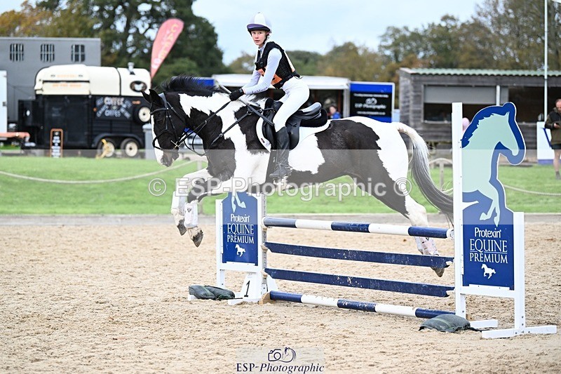 241117-141624-04497 - Cls 3 90-95cm 14.00 to 15.00