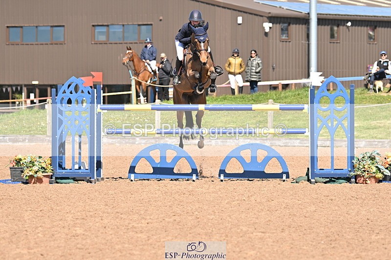 240418A-113030-02590 - Cls 5, 2 Star Medium Tour 1.35m