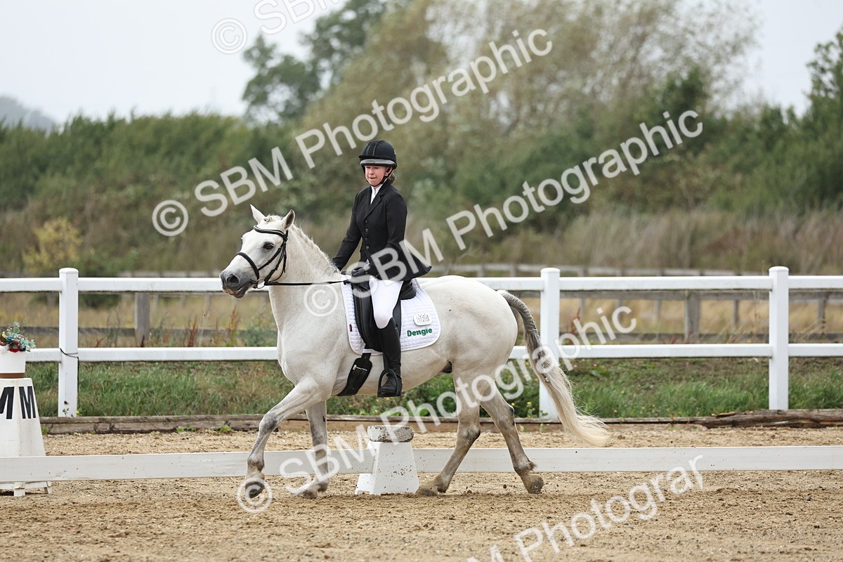 SBM_004367 - Class 8 - Novice 3 Champs