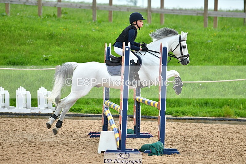 230513A-092912-00096 - Cls 11 Stepping Stones 128+138cm