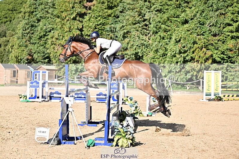 260906A-162452-04676 - Cls 24 Snr Foxhunter