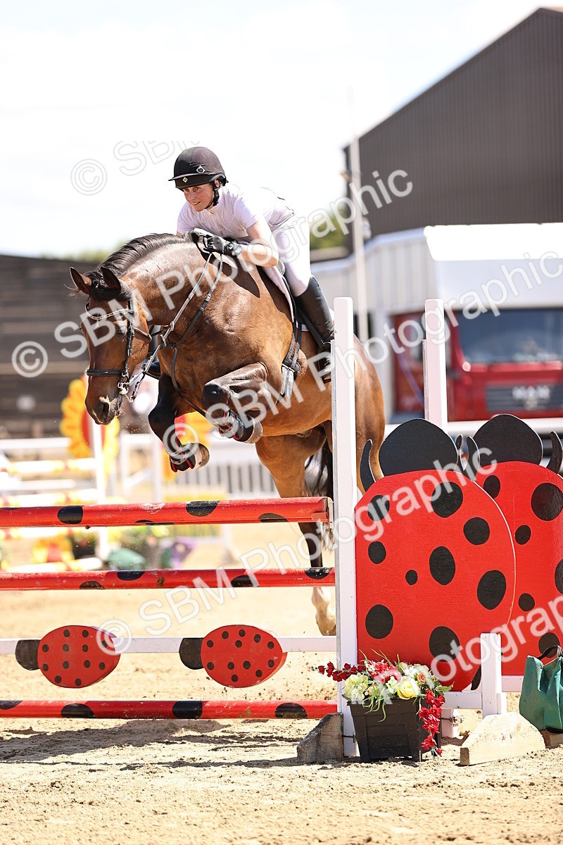 SBM_014530 - Class 15 - Senior Newcomers - 1.10m Open