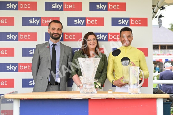 230825-029 King Of Cities - Race 1 1.50pm Sky Bet Strensall Stakes