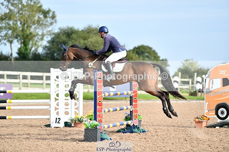 240915A-163427-11038 - Cls 30 Snr Foxhunter