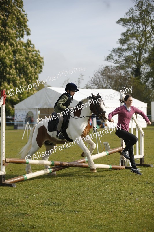 20260426-1012 - Class 1 - Mini Jumping - Lead rein or Assisted