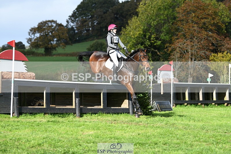 251024A-131233-11937 - B-158-Hannah.Hobhouse