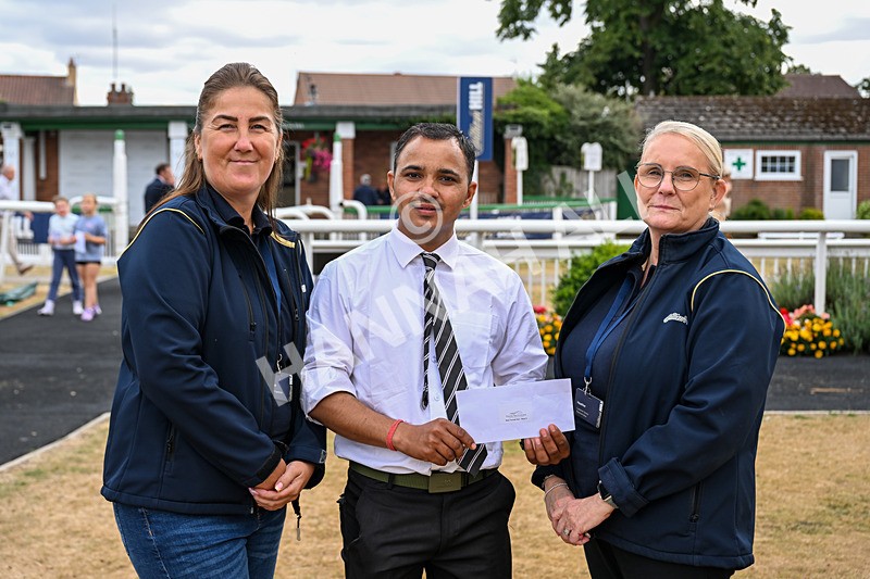 070826-Race 5-Master Vintner-5810 - Race 5 16.10pm William Hill, Market Place, Thirsk Handicap
