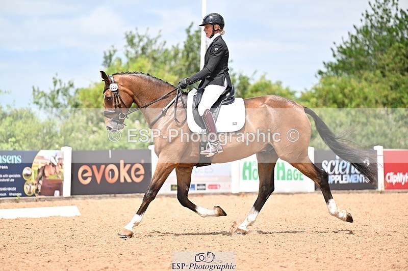 260704-125030-04690 - Cls 4D Senior Intermediate Novice 1
