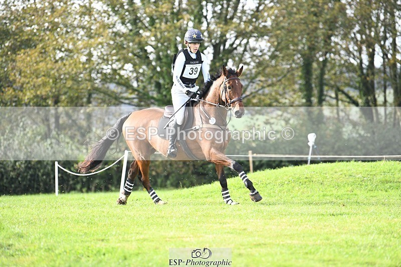 231020-112120-07131 - 039-LAUSANNE.W-Charlie.Ahl-XC