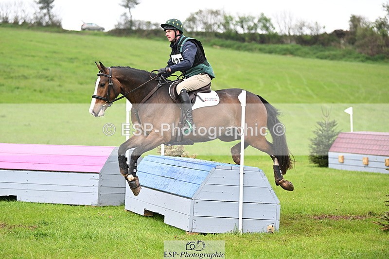 250419-105106-08682 - 425-Ollie.Martin-MIH.POP.SOCKS