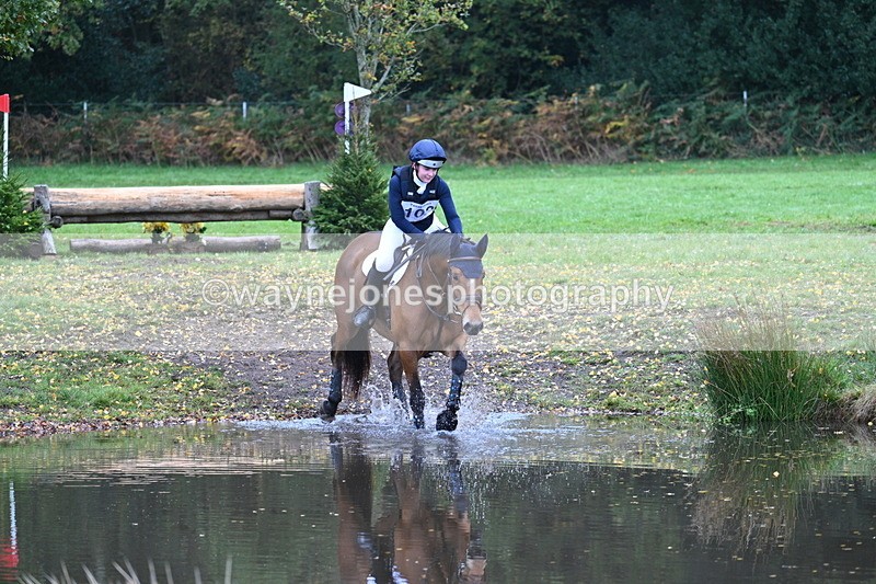 WJ7_3129 - Time 10:47 to 11:11 at the water