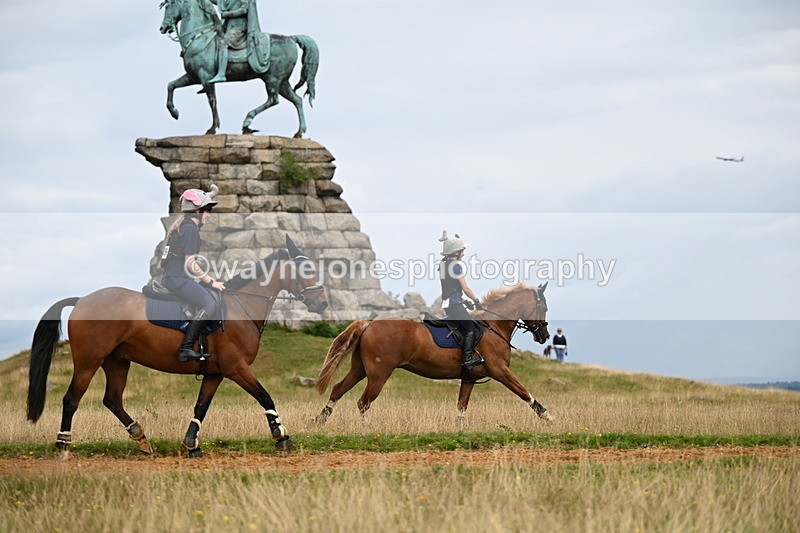 DSC_6060 - Time at Statue 12:17 to 12:44