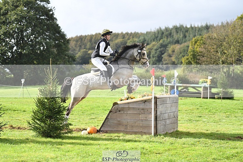 231020-141117-09687 - 120-VAN.KAUNITZ-Sara.Squires-XC