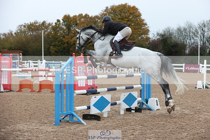 231112A-133707-04558 - Cls 20 Newcomers & 1.10m Open