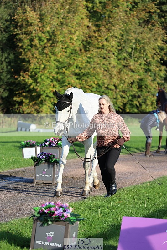 251026A-094656-22473 - D-318-Caroline.Allan