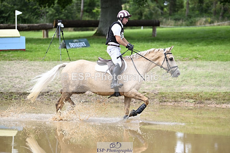 240804-154153-18361 - 674-Rupert_Batting-SSF_GOLDEN_PRINCESS