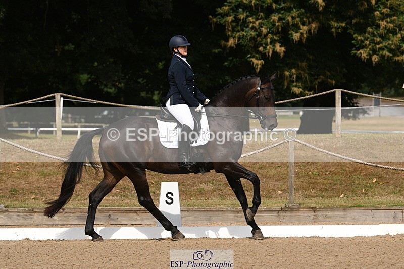 250719A-101046-03265 - 049-Veronica.Roberts-For.J'Adore