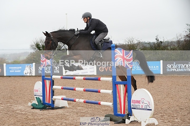 251107-124551-00784 - Cls 5 Newcomers and 1.10m Open