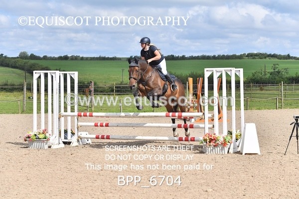 BPP_6704 - CLASS 3 Senior BritiNovice/ 90cm Open